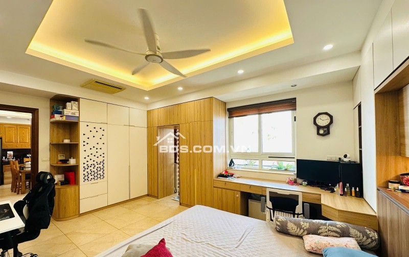 Bán chung cư Nguyễn Lương Bằng lô góc , view hồ , nhà đẹp ở ngay – 12.5 tỷ