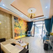 Biệt thự cổ Huỳnh Văn Bánh, Phú Nhuận 25 tỷ 136m2 nở hậu