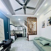 BÁN NHÀ HÀO NAM MẶT NGÕ KINH DOANH Ô TÔ - NHÀ 30M 5 TẦNG - SỔ ĐỎ NỞ NẬU THÔNG TIN CHUẨN