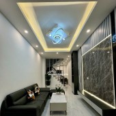 Bán Nhà Thịnh Liệt,DT33m,Giá Hơn 7 Tỷ,Ngõ Thông ,oto 15m