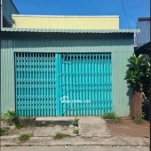 ALO !!! Cần bán gấp nhà c4 ở Bà điểm-Hóc Môn(70m2),giá 990tr,shr