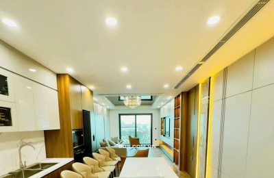 Bán Nhà Mặt Phố Kinh Doanh Nguyễn Văn Cừ 61m, 7 tầng, mt 4m, giá 33.5 tỷ.