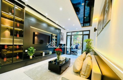 Nhà Đẹp, Gần Times City, Dương Văn Bé 39/43m, 5  tầng, mt 3.4m, giá 12.8 tỷ