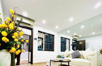 Nhà Đẹp, Phố 8 - 3, Hai Bà Trưng 65m, tầng 2, giá 3.98 tỷ