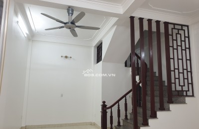 BÁN NHÀ 2.39 TỶ 3 TẦNG 48M2 SAU NHÀ MẶT ĐƯỜNG TRƯỜNG CHINH