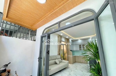 BÁN NHÀ MỚI TRUNG TÂM NHA TRANG – HẺM Ô TÔ, GẦN BIỂN, NỘI THẤT ĐẦY ĐỦ – DỌN VÀO Ở NGAY