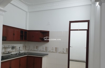 BÁN NHÀ 2.25 TỶ 3 TẦNG 58M2 CÓ PHÒNG NGỦ TẦNG 1 NGÕ THÁI BÌNH