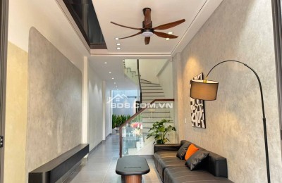 BÁN NHÀ 3.75 TỶ 3 TẦNG 44M2  MẶT ĐƯỜNG ĐÔ THỊ LỘC VƯỢNG