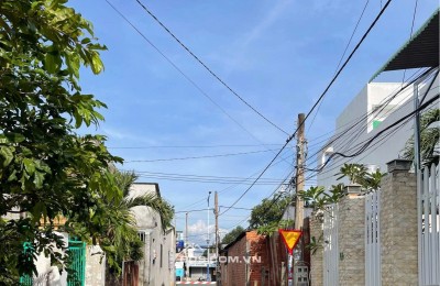 Cho Thuê nhà 2 MT gần tòa thánh Tây Ninh, CHợ Long Hoa