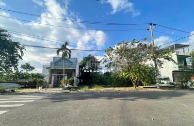 Bán đất thổ cư Hòa Hiệp 3, Liên Chiểu, Đà Nẵng. DT 90m2, giá 4.5 tỷ, sổ đỏ, hướng Đông Nam. LH: 0877661879