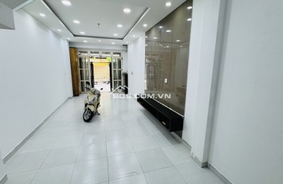 Khu VIP Q.7• Mặt Tiền Đường• Tân Quy• 4 Tầng• BTCT• 5PN• 6WC• 72M2(4x18)• 16tỷ6