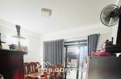 Mặt Tiền Kinh Doanh• Lâm Văn Bền• Q7• 4 Tầng• 90m2(5x18)• DT 600tr/năm