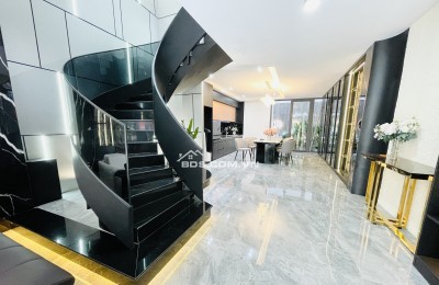 Siêu Phẩm Đẹp Kiến Trúc Sư Thiết Kế• Ngay Phú Mỹ Hưng• Full Nội Thất• Mặt Tiền Kinh Doanh Tốt• 98m2(5x19.5)• 5PN• 6WC