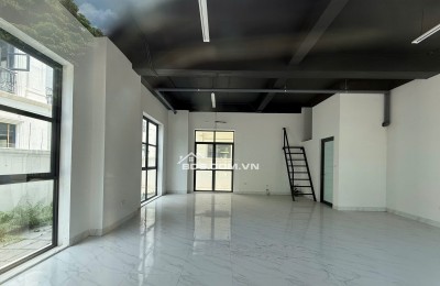 HA05  Hoàn thiện tầng 1 (đã có điện nước nhà vệ sinh tầng 1) Giá 8-10tr  150m2