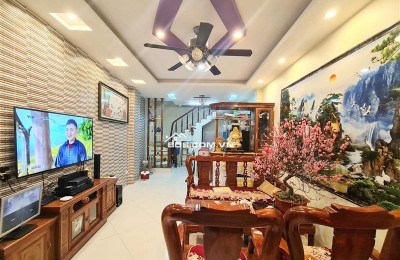 Giá hot Bán nhà Hoàng Mai Hoàng Văn Thụ 100tr/1m2 Sổ đỏ chính chủ