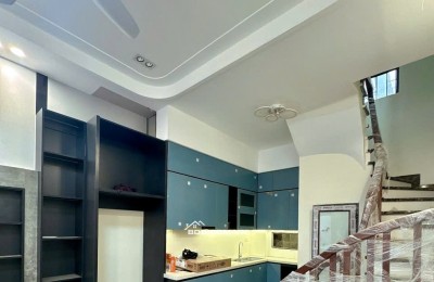 PHỐ CỔ NGỌC LÂM -- LB- TIỀN NHỎ DIỆN TÍCH TO, NHÀ MỚI 45M2--- 9,9 TỶ