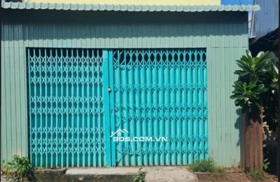 ALO !!! Cần bán gấp nhà c4 ở Bà điểm-Hóc Môn(70m2),giá 990tr,shr