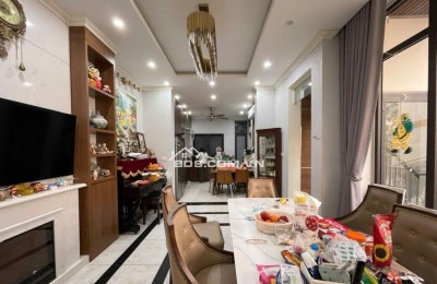 Bán nhà đường Láng Hạ phân lô , vỉa hè , ô tô dừng đỗ ngày đêm – 17.8 tỷ