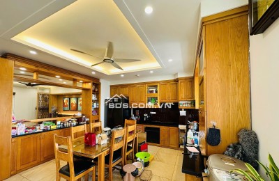 Bán chung cư Nguyễn Lương Bằng lô góc , view hồ , nhà đẹp ở ngay – 12.5 tỷ