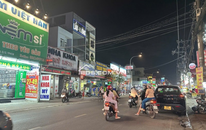 Giá RẺ chỉ 18 tỷ hơn có MTKD 4 lầu ngang 5m ngay Lê Văn Khương Q12 155m2 gần BX buýt.