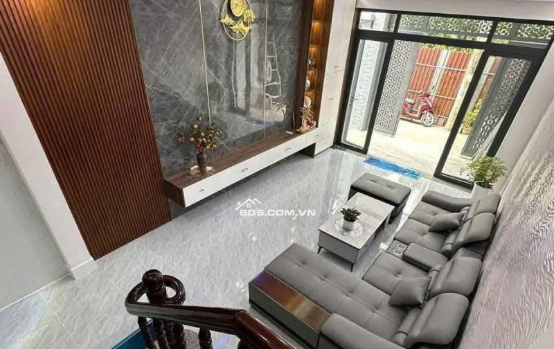 BÁN NHÀ MỚI 2 tầng KP1, Phường 6. Mỹ Tho. Vị trí đẹp - Có sân Đậu Ô tô.