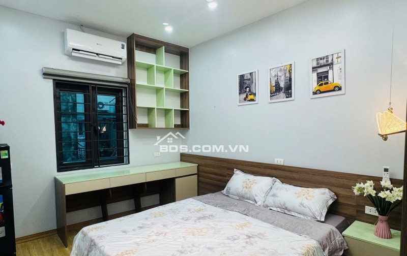 Nhà Đẹp Thang Máy, Đường Hoàng Mai 42m, 5 tầng, mt 3.5m, giá 12.8 tỷ.