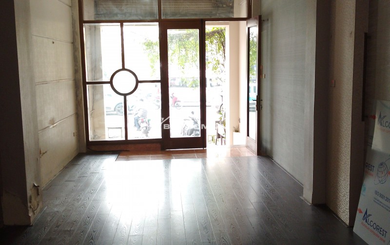 Chính chủ cho thuê mặt bằng 30m² tầng 1 mặt đường Hoàng Hoa Thám (cửa hàng, văn phòng)