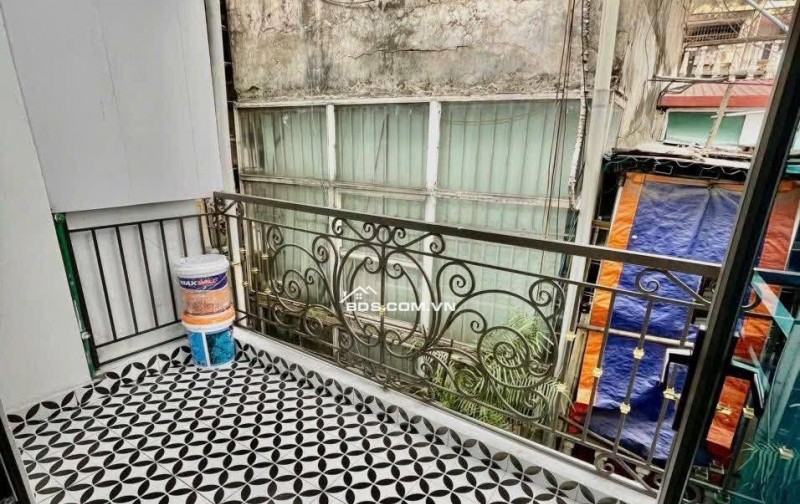 Nhà Đẹp Gần Đường Ô TÔ, Tôn Thất Tùng, Đống Đa 23/29m, 4 tầng, giá 7.68 tỷ.