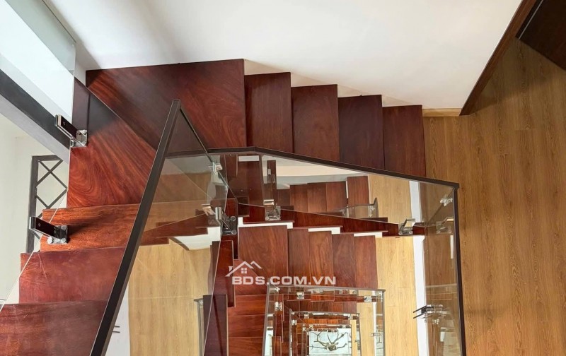 Nhà Đẹp, Ô TÔ, Phân Lô, Phố Nghĩa Dũng, Ba Đình 46/52m, 7 tầng, mt 4.3m, giá 18.8 tỷ.