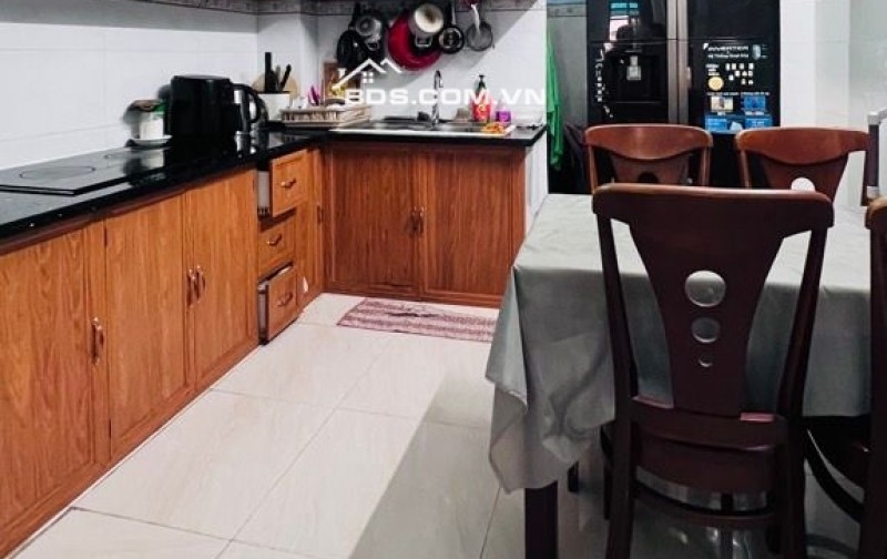 Nhà đẹp Q.10 - CMT8 - hẻm xe hơi thông - 48m2 - 4 tầng - giá 8ty2