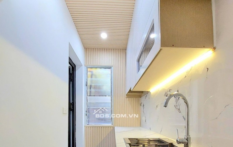 Bán Nhà Căn Tập Thể Quỳnh Lôi - Quỳnh Mai, Hai Bà Trưng 70m, tầng 3, giá 3,88 tỷ.