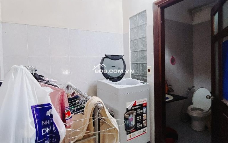 CHỦ KẸT TIỀN CẦN BÁN GẤP NHÀ QUẬN 7 GIẢM NGAY 400 TRIỆU  BÁN GẤP NHÀ 4 TẦNG HXH KINH DOANH Q.7