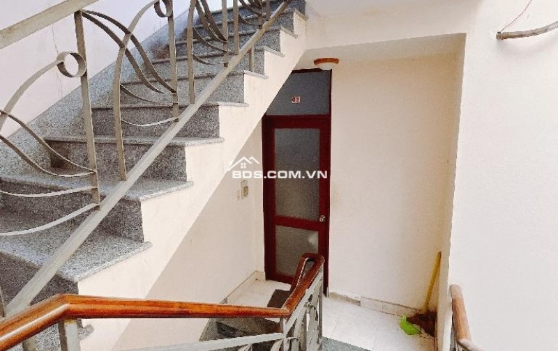 CHỦ KẸT TIỀN CẦN BÁN GẤP NHÀ QUẬN 7 GIẢM NGAY 400 TRIỆU  BÁN GẤP NHÀ 4 TẦNG HXH KINH DOANH Q.7