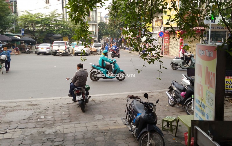 Chính chủ cho thuê mặt bằng 30m² tầng 1 mặt đường Hoàng Hoa Thám (cửa hàng, văn phòng)