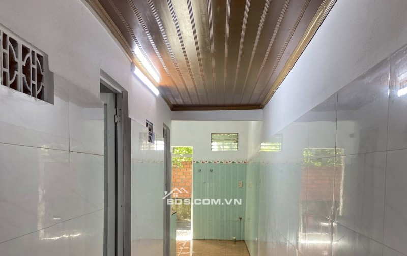 Nhà gác lửng đúc K183 TÔ HIỆU - gần đường chính