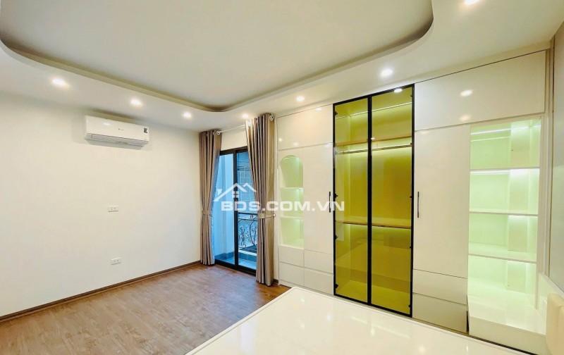 Nhà Đẹp Cực Gần Phố, Duơng Văn Bé, Hai Bà Trưng  33/48m, 5 tầng, mt 4.9m, giá 8.2 tỷ