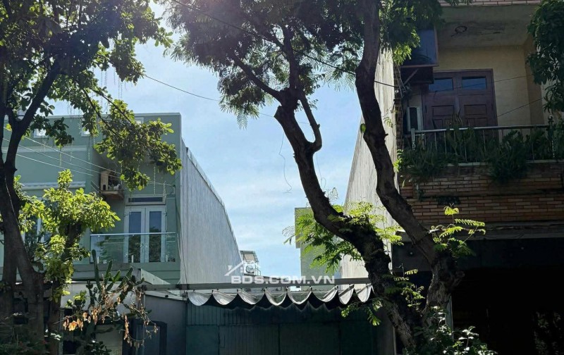 Đất MT Đặng Huy Trứ,  Đường 7m5 lề 4m. Sát biển Nguyễn Tất Thành