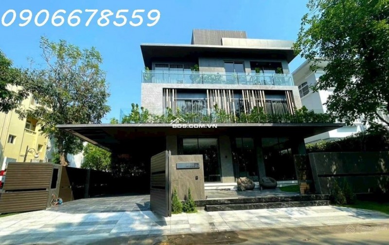Bán Biệt thự căn góc ngay Hồ Bán Nguyệt Phú Mỹ Hưng Q7