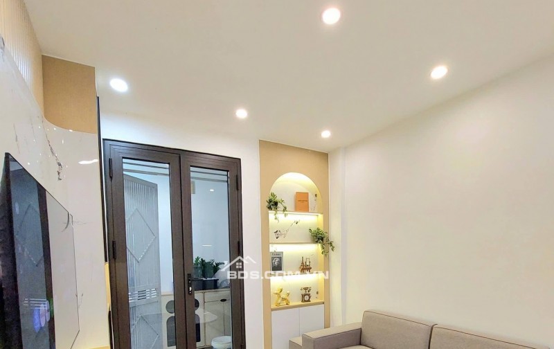 Bán Nhà Căn Tập Thể Quỳnh Lôi - Quỳnh Mai, Hai Bà Trưng 70m, tầng 3, giá 3,88 tỷ.