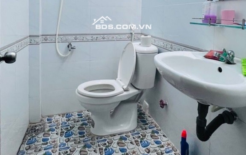 Nhà đẹp Q.10 - CMT8 - hẻm xe hơi thông - 48m2 - 4 tầng - giá 8ty2