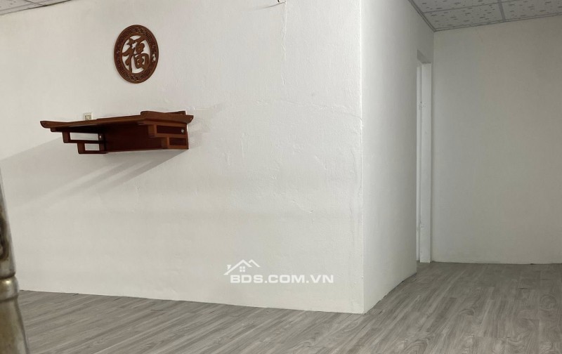 Nhà gác lửng đúc K183 TÔ HIỆU - gần đường chính