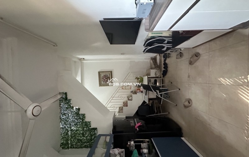 BÁN NHÀ MẶT PHỐ TRẦN KHÁT CHÂN RẤT THUẬN TIỆN TRONG MỌI HOẠT ĐỘNG ( HAI BÀ TRƯNG )