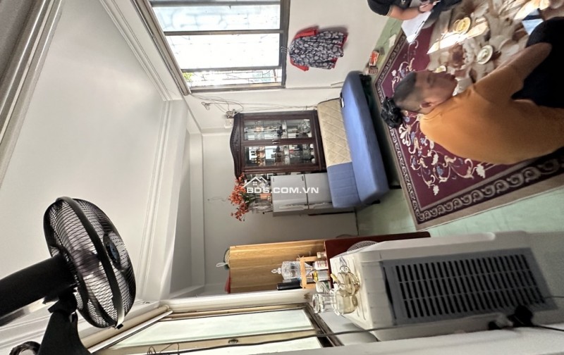 BÁN NHÀ MẶT PHỐ TRẦN KHÁT CHÂN RẤT THUẬN TIỆN TRONG MỌI HOẠT ĐỘNG ( HAI BÀ TRƯNG )