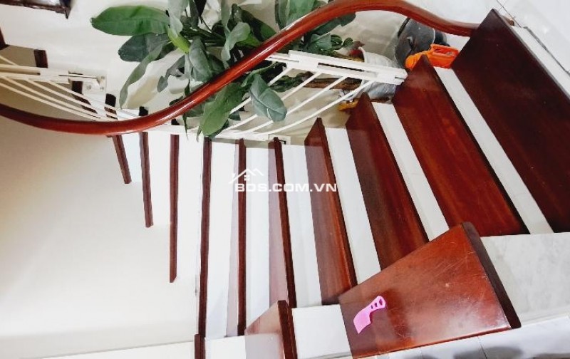 NHÀ ĐẸP KHU VỰC HAI BÀ TRƯNG CẦN BÁN , NHÀ ĐƯỢC THIẾT KẾ ĐẸP VÀ CHẮC CHẮN