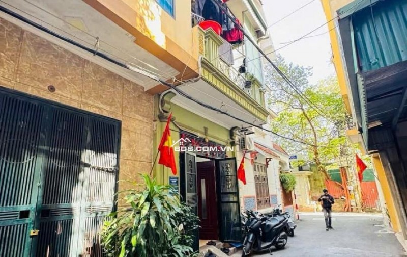 Bán nhà Nguyễn Hoàng Tôn, phân lô ô tô tránh, dọn vào ở ngay