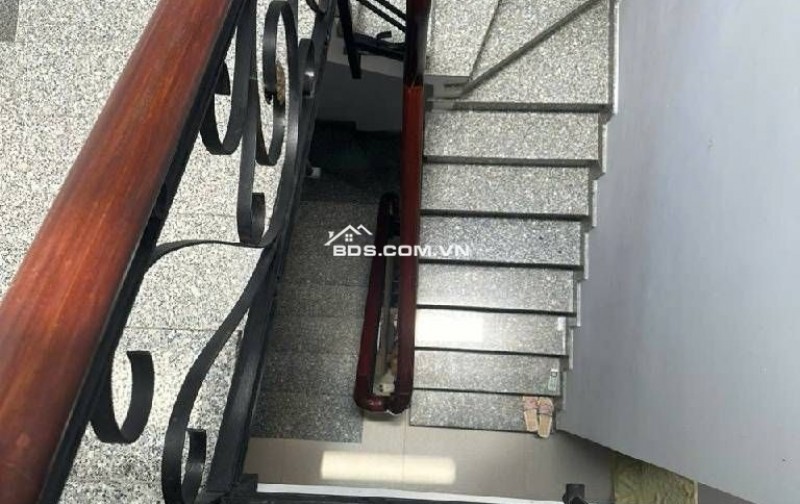 Q.8 - Dạ Nam - Nhà đẹp  4 tầng đủ công năng - hẻm xe hơi - 48m2 - nhỉnh 10ty