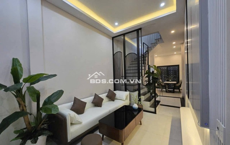 Nhà Đẹp Gần Phố Bùi Ngọc Dương, Hai Bà Trưng 35/40m, 4 tầng, mt 3.5m, giá 9.95 tỷ