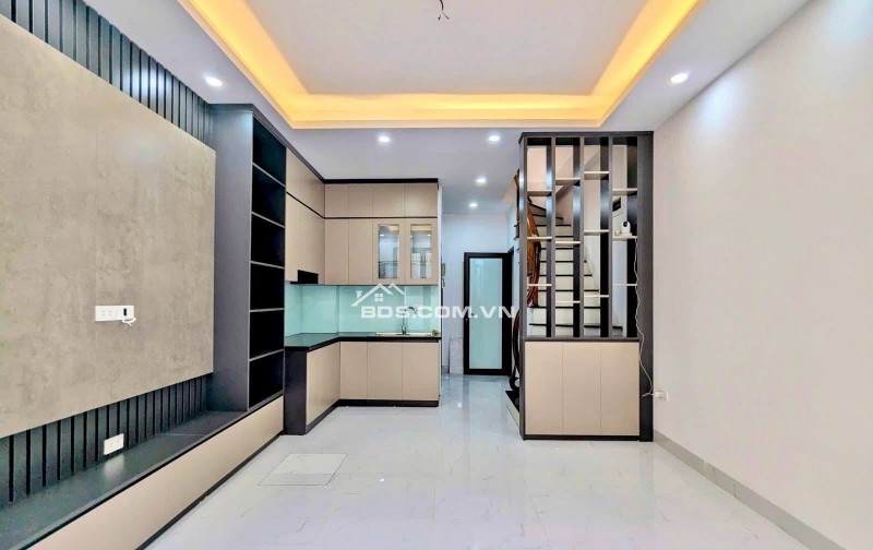 Nhà Đẹp Gần Đường Ô TÔ, Thang Máy, Giáp Nhị 36m, 5 tầng, mt 4m, giá 8.75 tỷ.