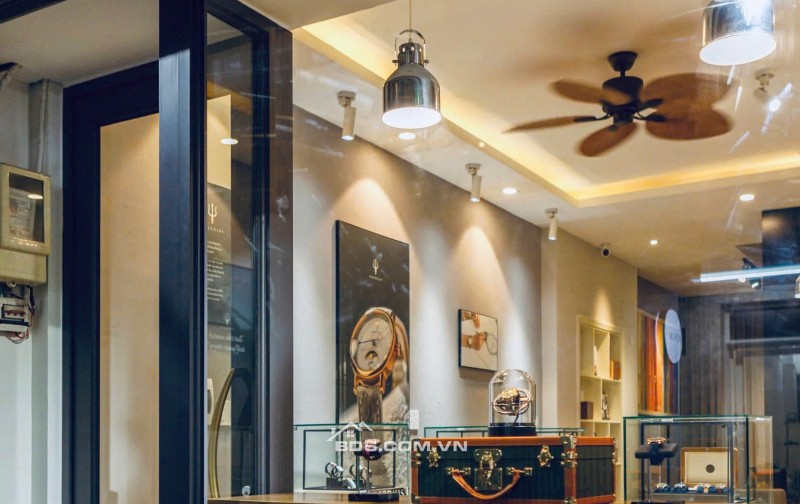 Cho thuê mặt bằng 150/31 Nguyễn Trãi Quận 1 siêu đẹp