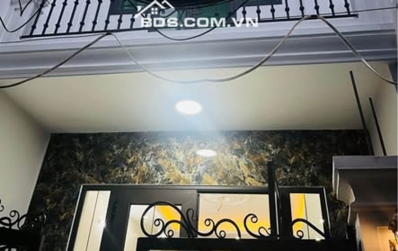 BÁN NHÀ ĐẸP 2.7 TỶ 3 TẦNG 53M2 NGÕ THẲNG NGẮN KHU HỒ TRUYỀN THỐNG